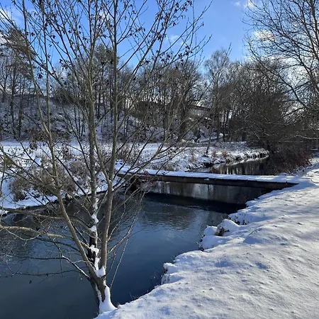Gluecklich Am Bach *